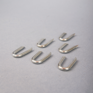 Grapa en U galvanizada